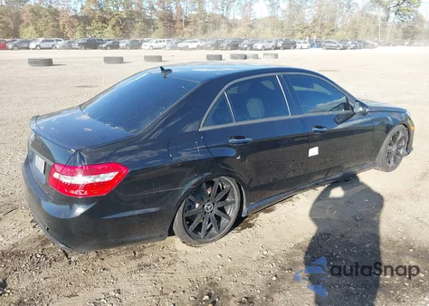 2010 Mercedes-Benz E 550 4Matic из США, поврежденный, VIN WDDHF9AB4AA180137